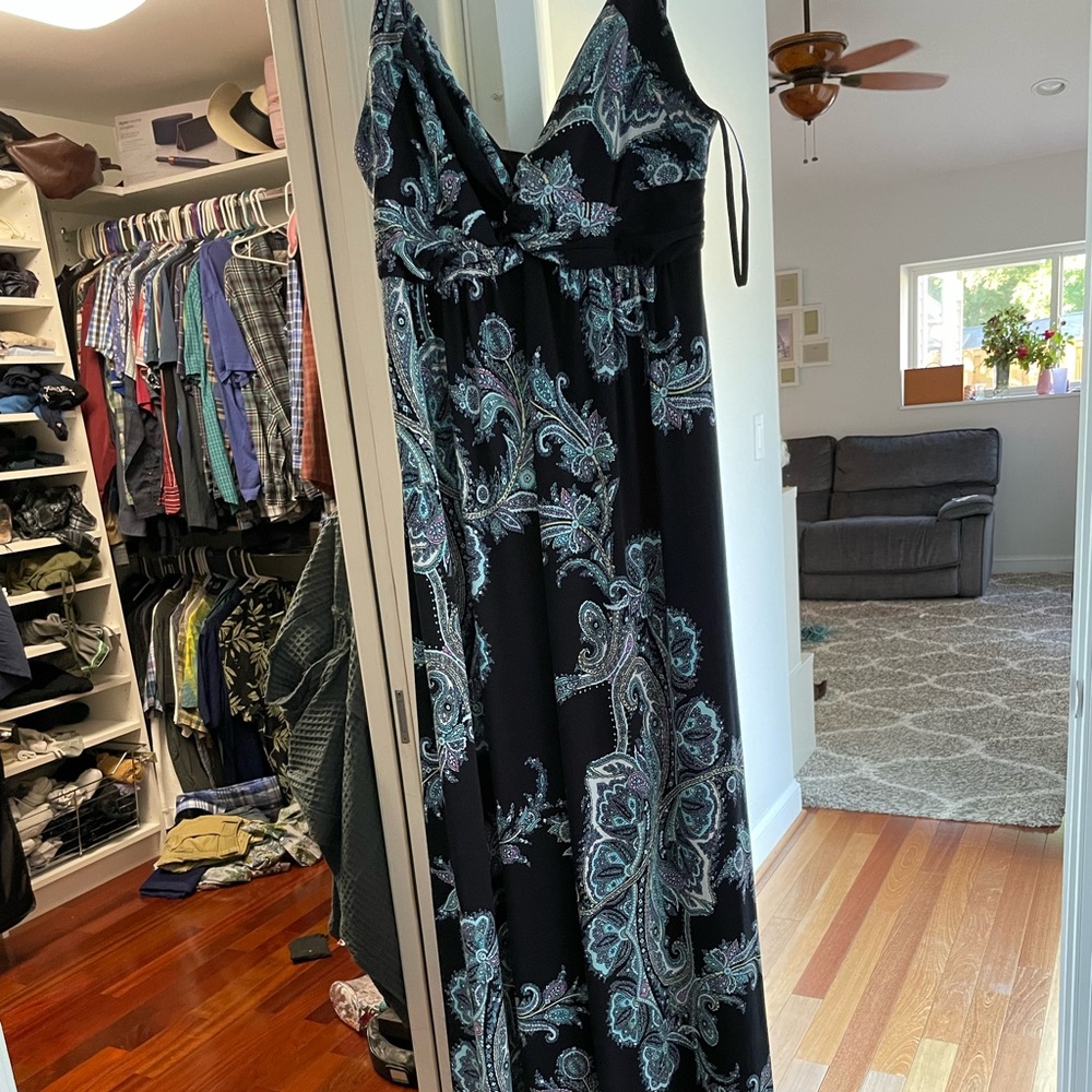 Tahari dress in like new condition